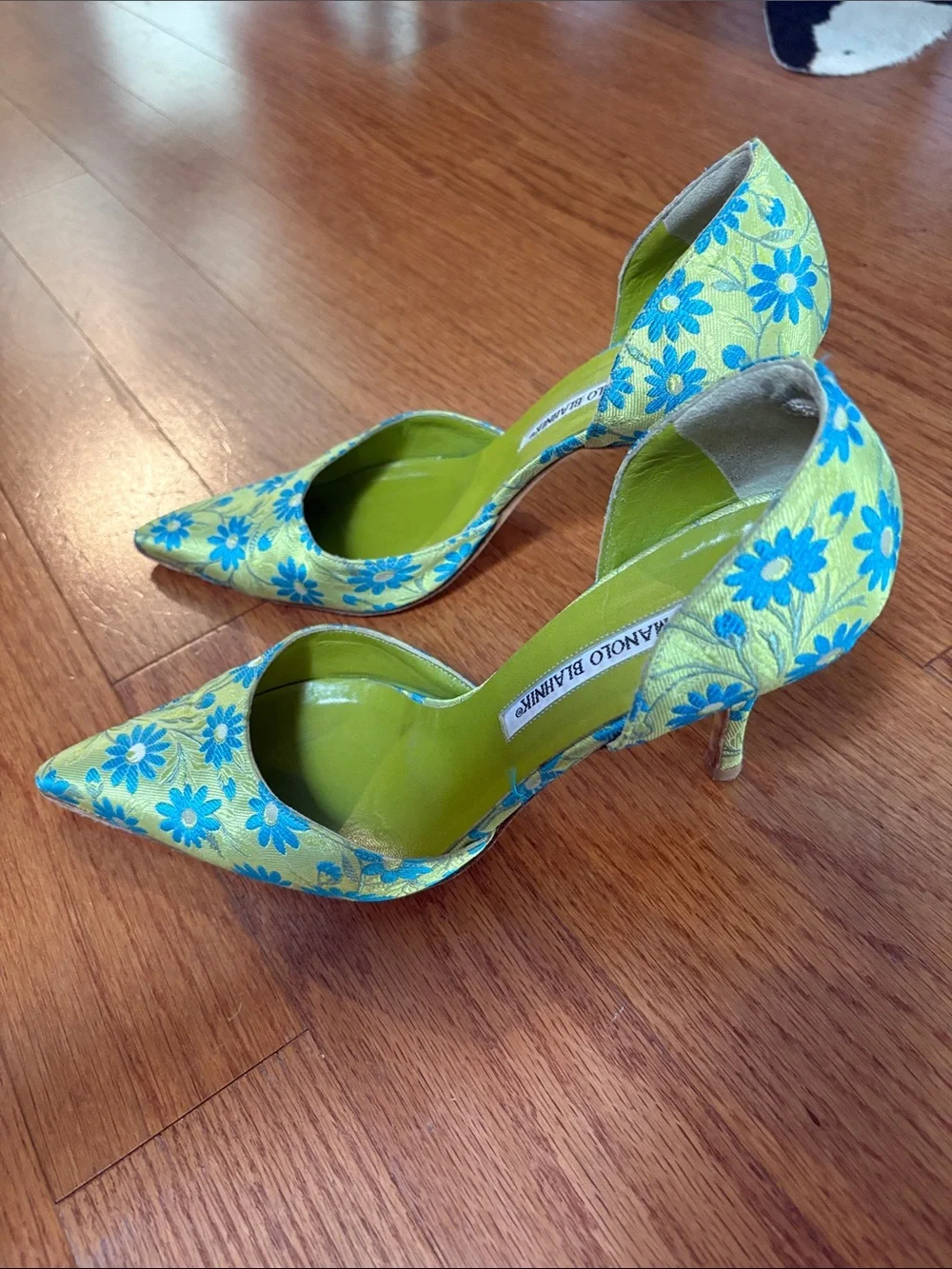 Manolo Blahnik Green and Blue Floral Pointed-Toe D'Orsay Pumps - Picture 2 of 4